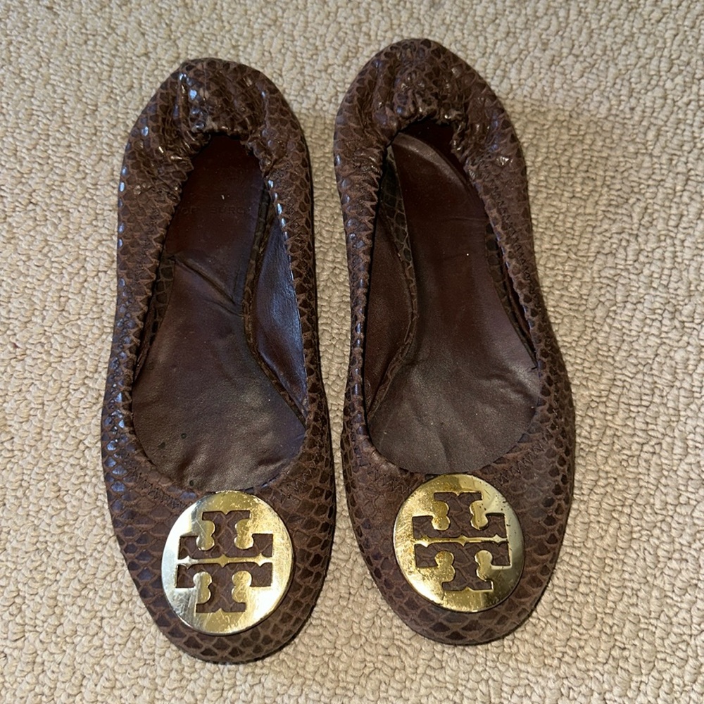 Toey Burch Flat